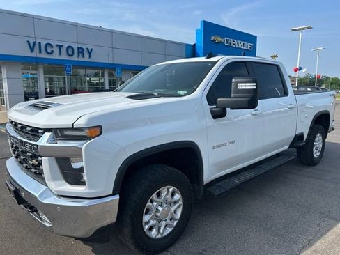 Used 2022 Chevrolet Silverado 2500 LT w/ Convenience Package AWD/4WD image 1