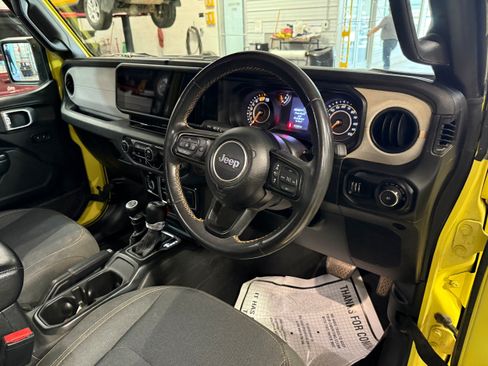 Used 2024 Jeep Wrangler Unlimited Sport AWD/4WD image 14