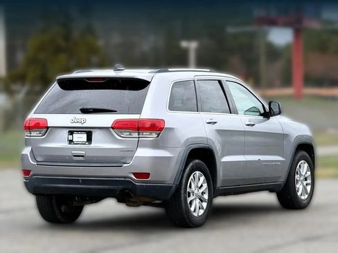Used 2014 Jeep Grand Cherokee Laredo w/ 18" Wheel & 8.4" Radio Group RWD image 9