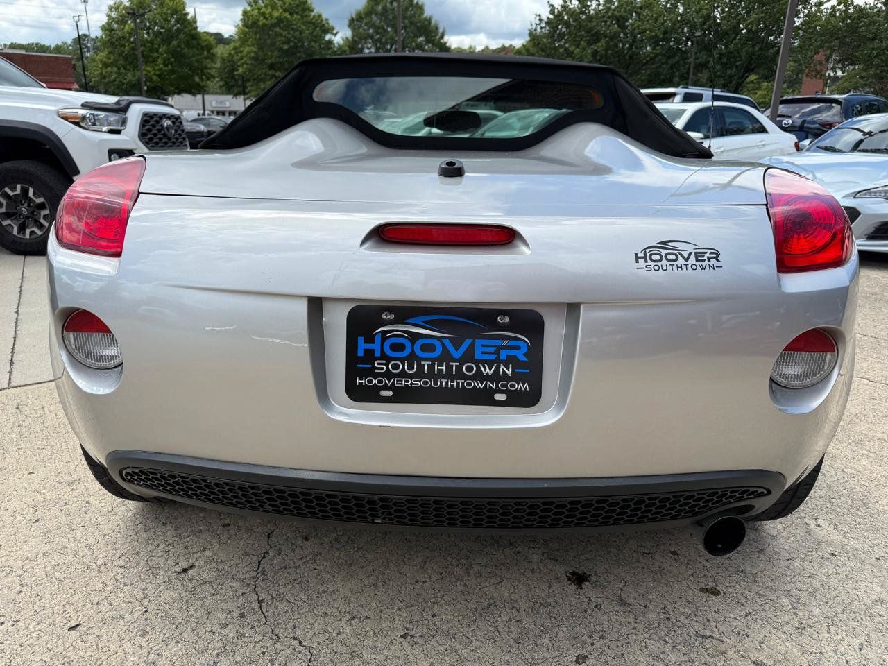 Used 2008 Pontiac Solstice Convertible RWD image 4