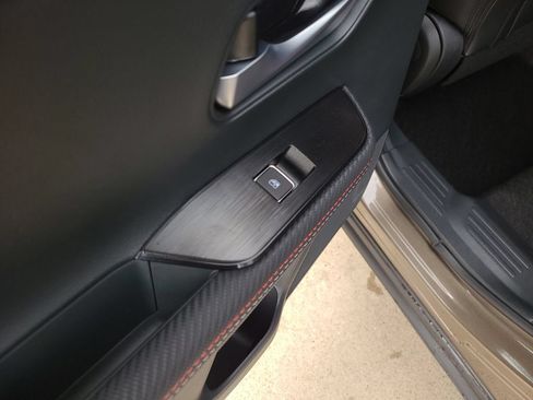Certified 2025 Nissan Kicks SR FWD image 15