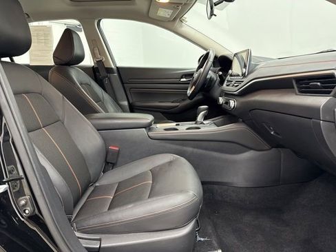Used 2019 Nissan Altima 2.5 SR w/ SR Premium Package AWD/4WD image 24