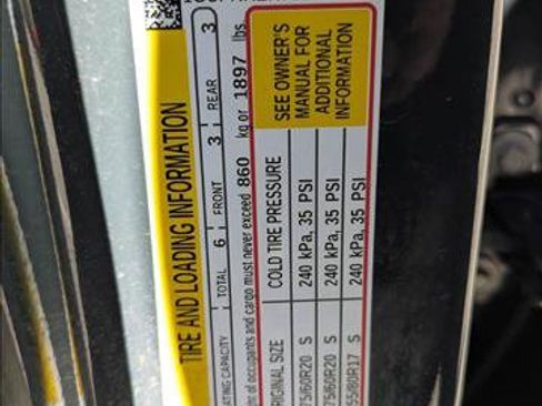 Used 2025 Chevrolet Silverado 1500 LT AWD/4WD image 24