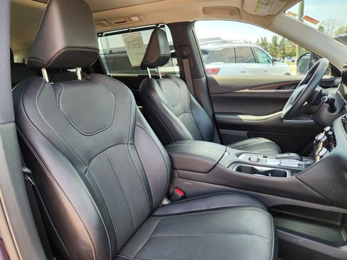 Used 2023 INFINITI QX60 Sensory w/ Cargo Package image 17