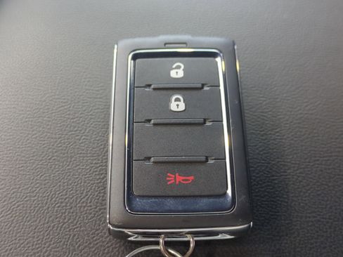 New 2025 Jeep Grand Cherokee L Laredo image 29