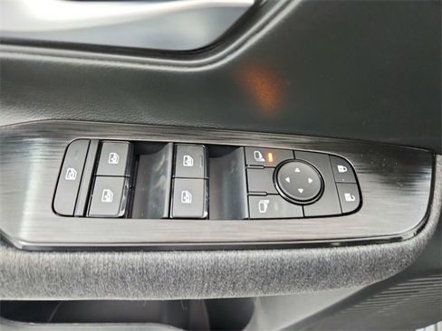 New 2026 Nissan Kicks SV w/ SV Premium Package image 30