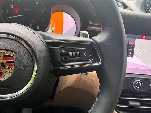 Certified 2024 Porsche Macan AWD/4WD image 24