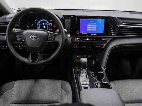 New 2025 Toyota Camry LE image 11