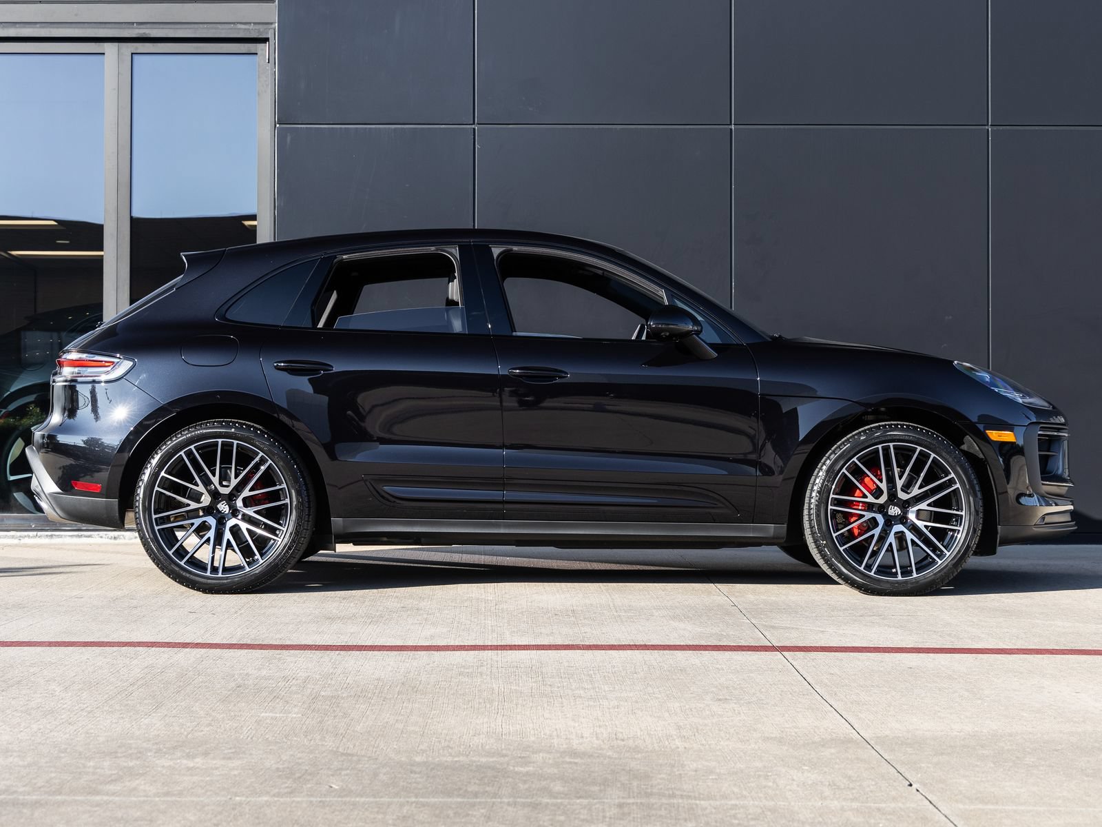 Certified 2026 Porsche Macan S AWD/4WD image 12