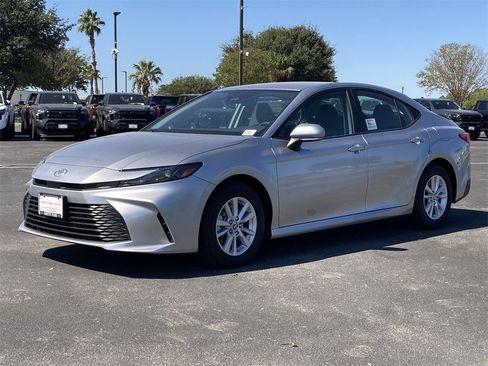 New 2026 Toyota Camry LE image 3