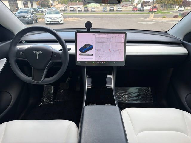 Used 2021 Tesla Model Y Long Range AWD/4WD image 18