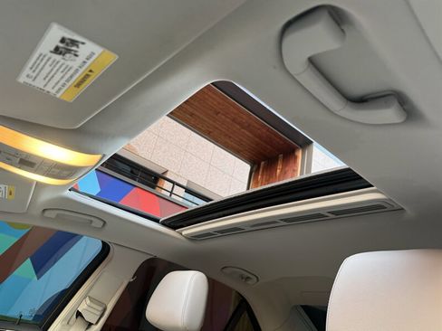 Used 2014 Mercedes-Benz E 350 Sedan image 30