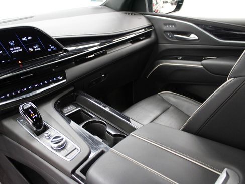 Used 2023 Cadillac Escalade ESV Sport w/ Touring Package image 35