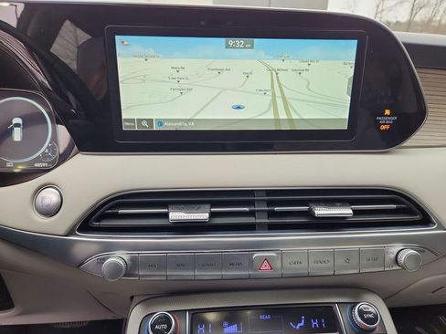 Used 2022 Hyundai Palisade Calligraphy image 17