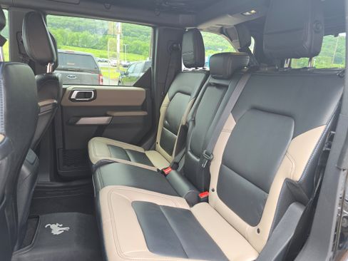 Used 2023 Ford Bronco Wildtrak AWD/4WD image 10
