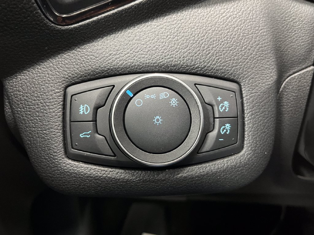 Used 2018 Ford Escape Titanium w/ Ford Safe & Smart Package AWD/4WD image 5