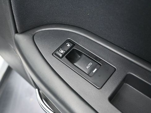 Used 2013 Dodge Challenger R/T image 41