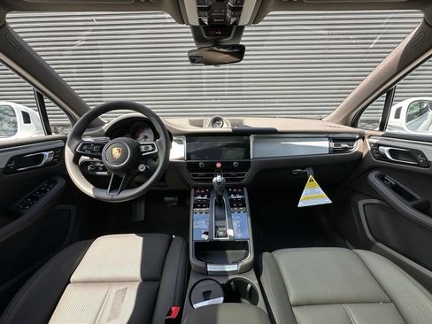 Used 2026 Porsche Macan S AWD/4WD image 6