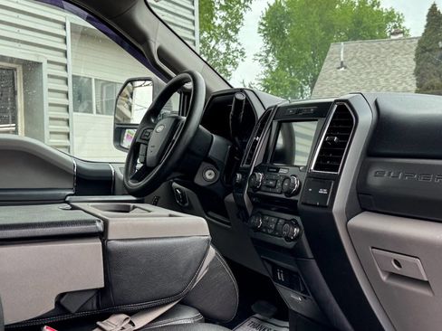 Used 2017 Ford F250 XLT w/ XLT Value Package AWD/4WD image 17