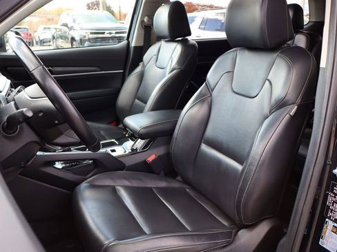 Used 2022 Kia Telluride S image 10