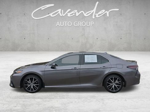 Used 2024 Toyota Camry SE FWD image 13