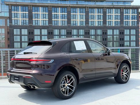 Used 2023 Porsche Macan S AWD/4WD image 7
