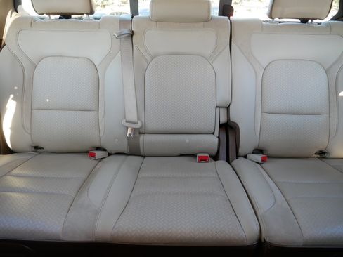 Certified 2021 RAM 1500 Laramie image 13