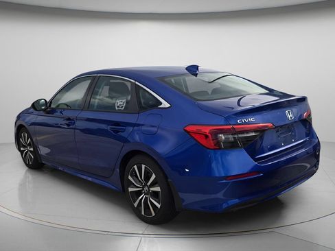 Certified 2024 Honda Civic EX image 4