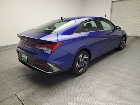 Used 2025 Hyundai Elantra SEL image 9