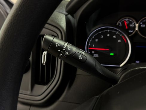 Used 2022 Chevrolet Silverado 2500 Custom w/ Custom Value Package image 24