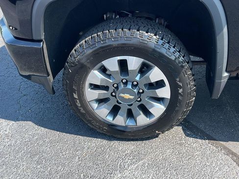 Used 2022 Chevrolet Silverado 2500 Custom w/ Custom Value Package AWD/4WD image 34