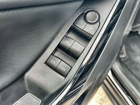 Used 2025 Chevrolet Equinox LT image 22