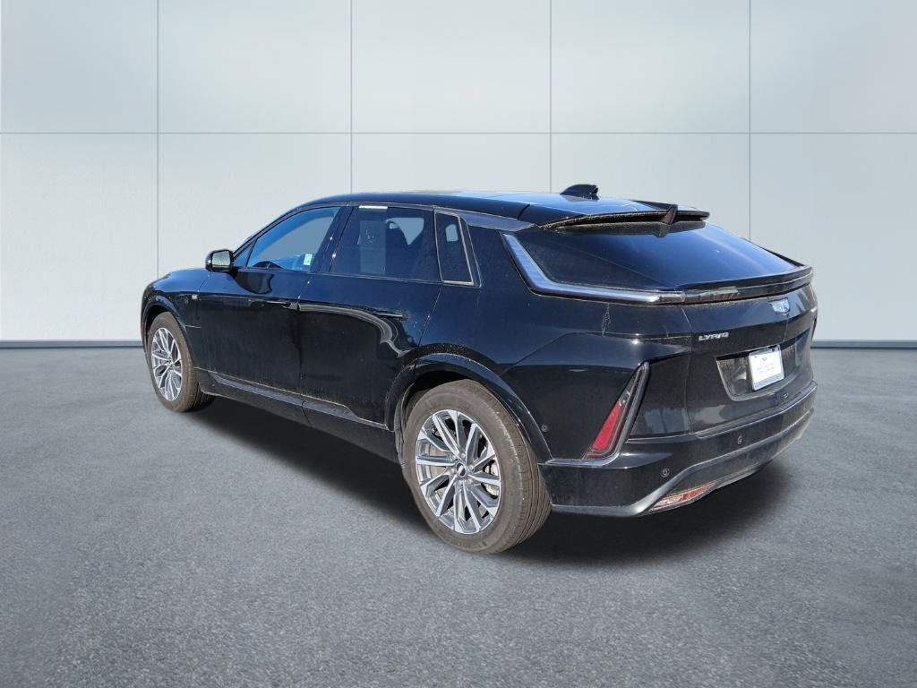 Certified 2024 Cadillac Lyriq Sport w/ LPO, Floor Liner Package AWD/4WD image 4