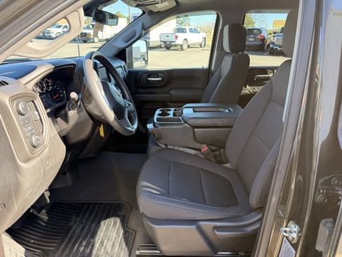 Used 2023 Chevrolet Silverado 2500 Custom w/ Custom Convenience Package image 2