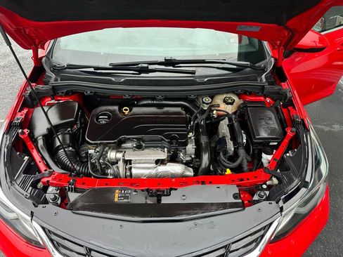 Used 2017 Chevrolet Cruze LT w/ Convenience Package image 17