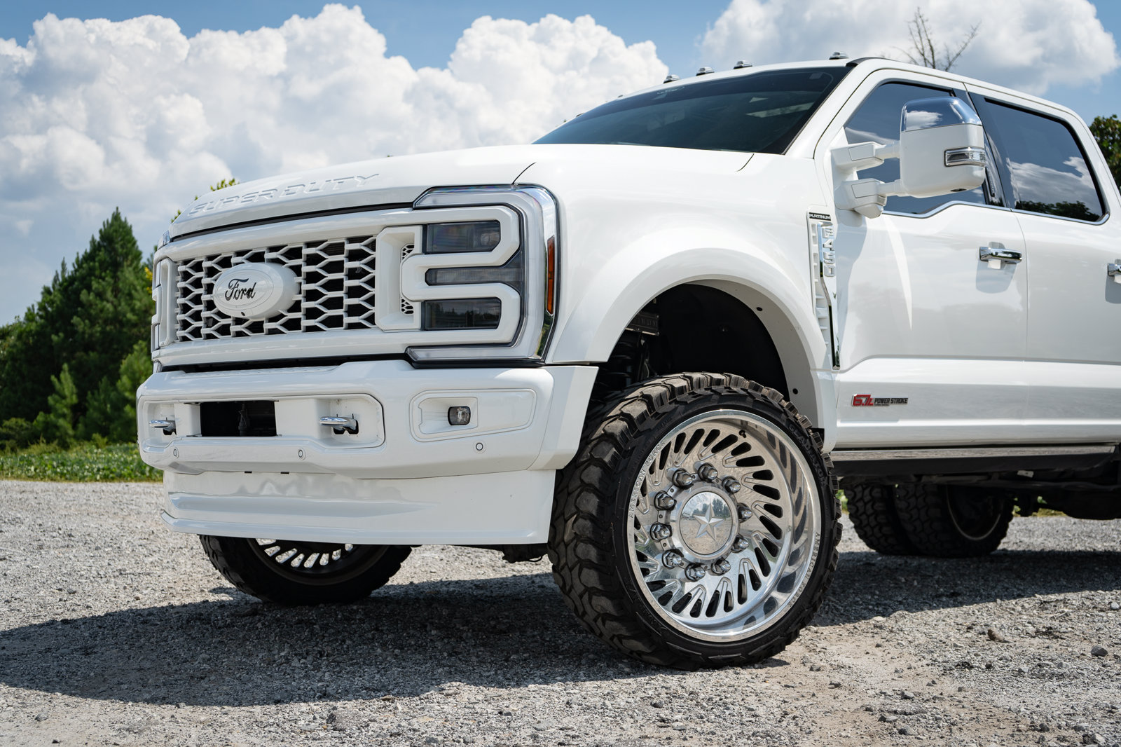 Used 2024 Ford F450 Platinum w/ FX4 Off-Road Package AWD/4WD image 6