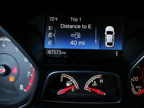 Used 2018 Ford Focus ST FWD image 7