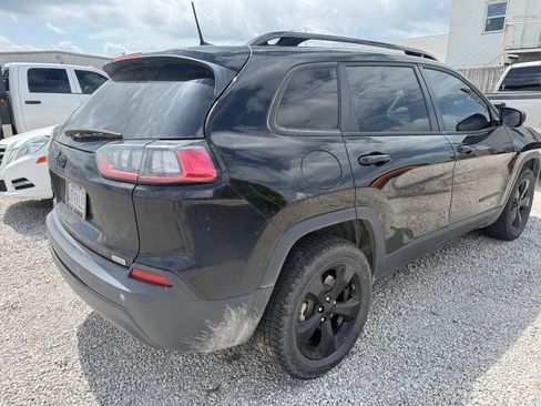 Used 2021 Jeep Cherokee Latitude Plus AWD/4WD image 12