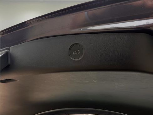 Used 2023 Tesla Model 3 Standard Range RWD image 23