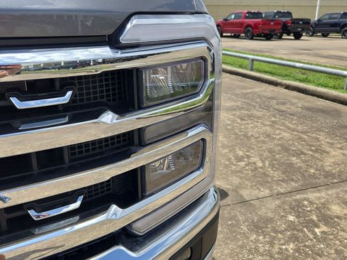 Used 2025 Ford F250 Lariat w/ Lariat Ultimate Package AWD/4WD image 12