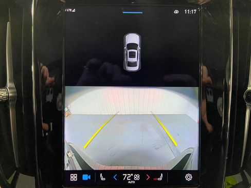 Used 2023 Volvo S60 B5 Ultimate image 12