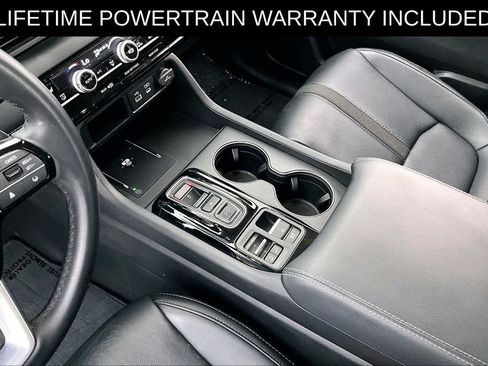 Used 2025 Honda Pilot EX-L image 17