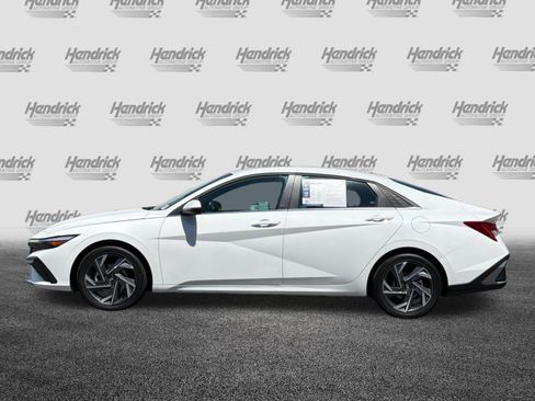 Used 2025 Hyundai Elantra Limited FWD image 8