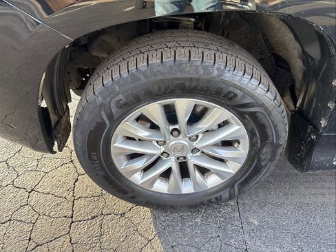 Used 2013 Lexus GX 460 w/ Comfort Plus Pkg image 9