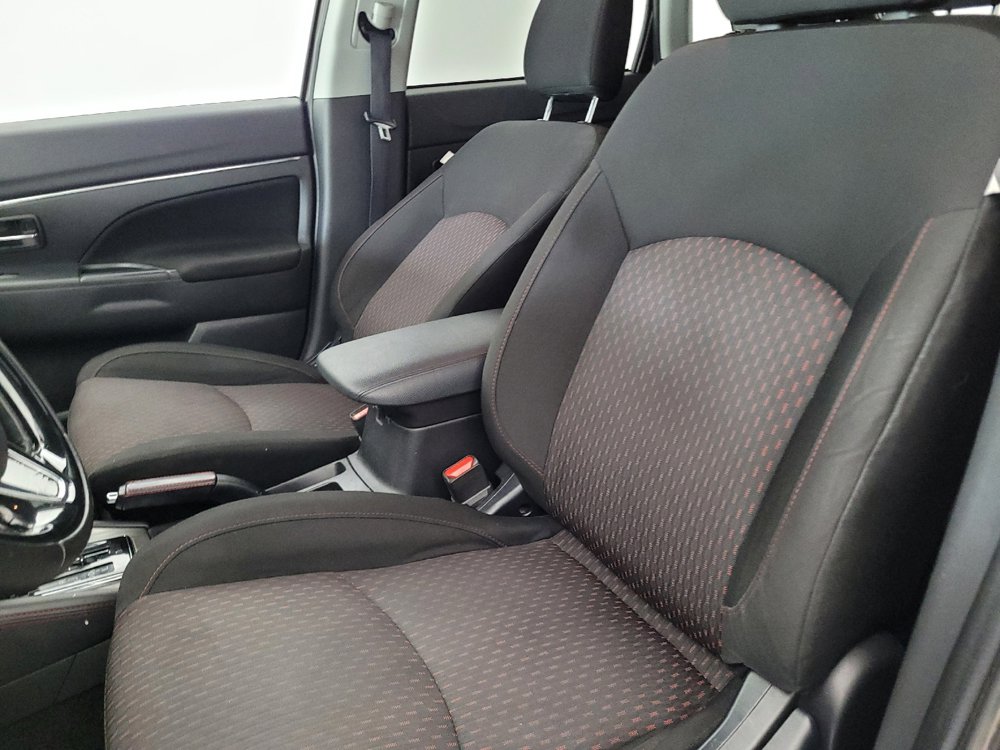 Used 2019 Mitsubishi Outlander Sport LE FWD image 17