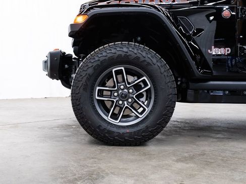 New 2026 Jeep Gladiator Mojave AWD/4WD image 7