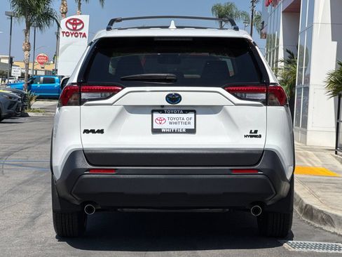 Certified 2024 Toyota RAV4 LE AWD/4WD image 6
