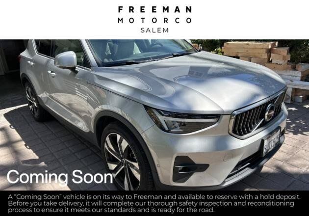 Used 2023 Volvo XC40 B5 Plus w/ Protection Package Premier AWD/4WD image 1
