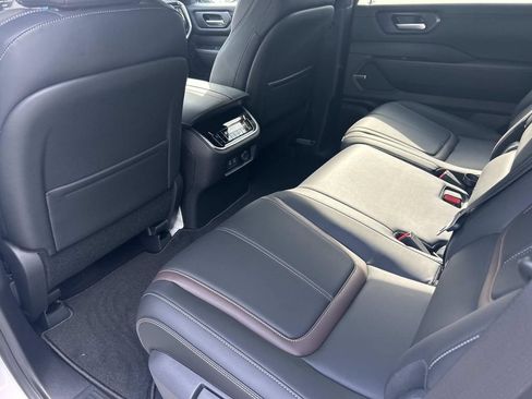 New 2026 Nissan Armada SL AWD/4WD image 19