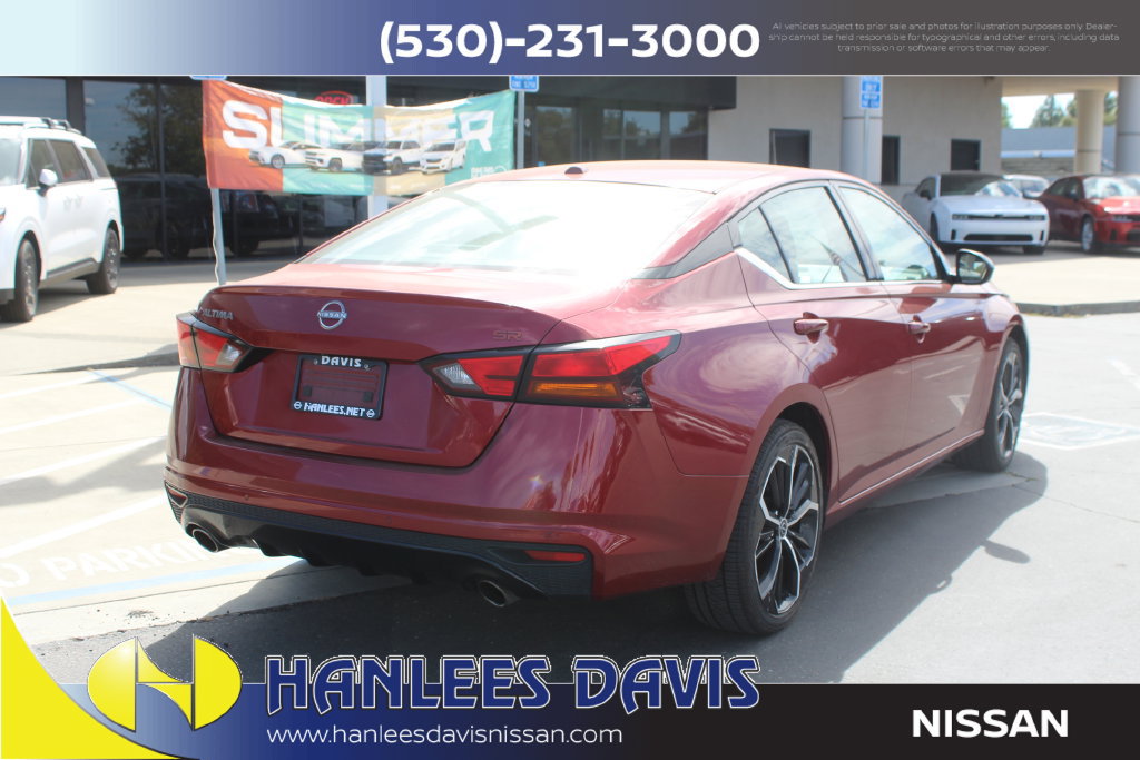 Used 2023 Nissan Altima 2.5 SR FWD image 7